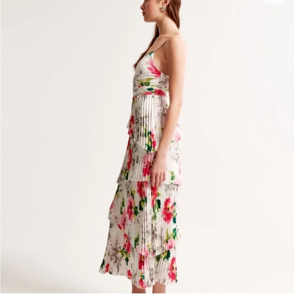 NWT Abercrombie & Fitch A&F Giselle Pleated Tiered Maxi Dress Satin White Floral